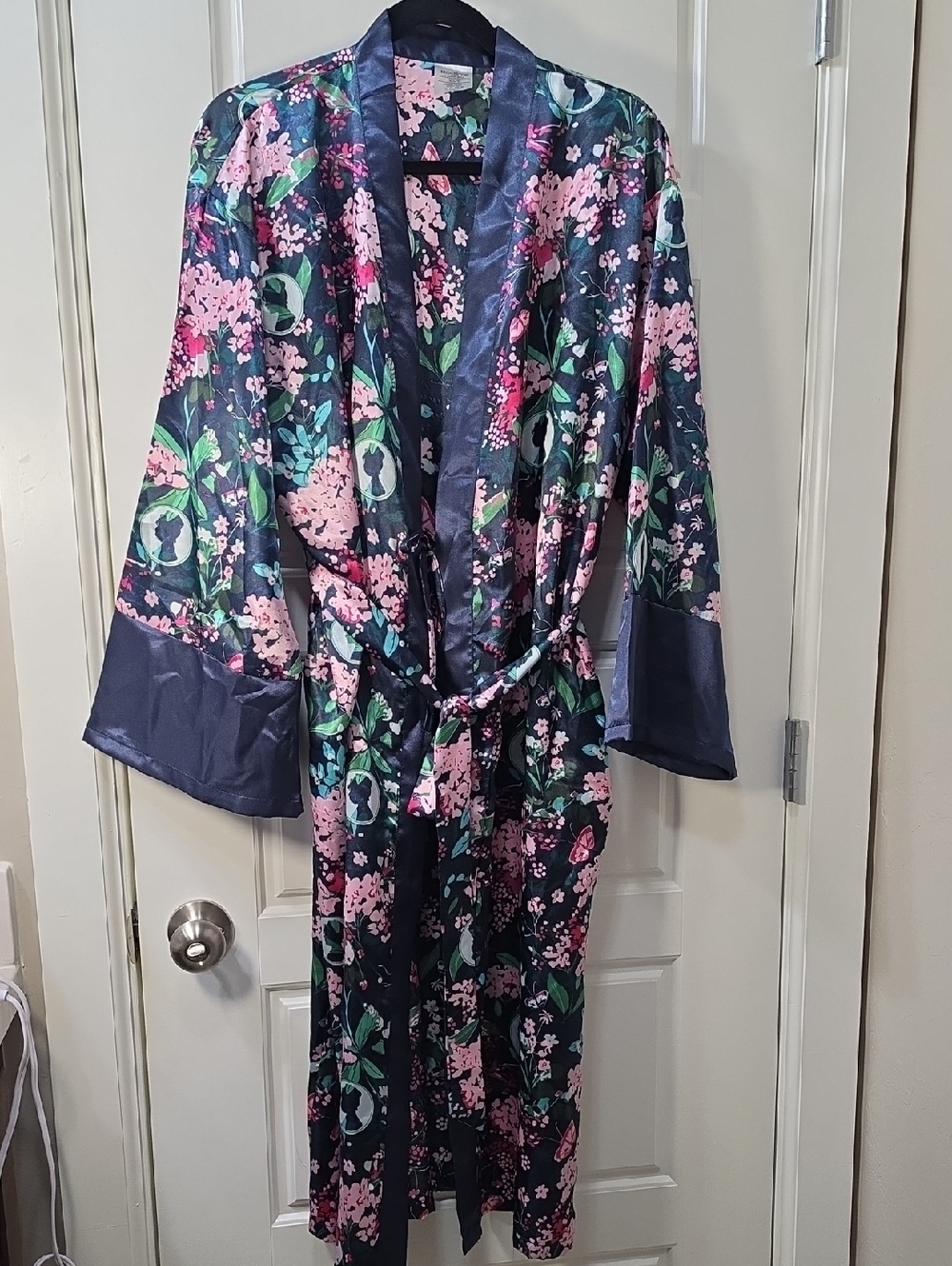 Bridgerton x Izzy & Liv Navy Satin Floral Kimono Robe - Small